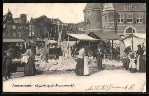 AK Amsterdam, Gezicht op de Nieuwmarkt