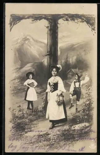Foto-AK NPG NR: 195, Buchstabe T, Drei Kinder in Trachten