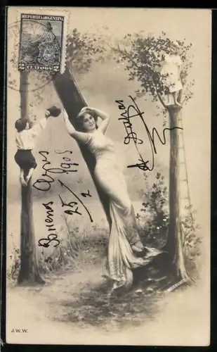 AK Buchstabe N, Dame lehnt an Baumstamm und Kinder