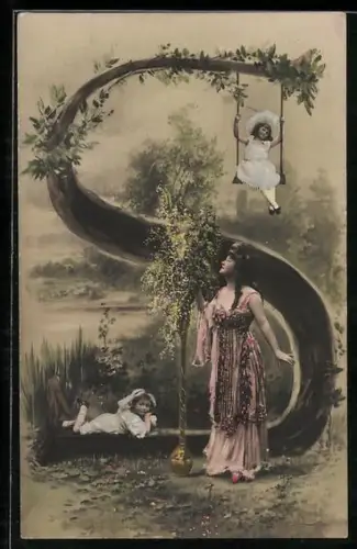 AK Frau mit zwei Kindern am Buchstaben S