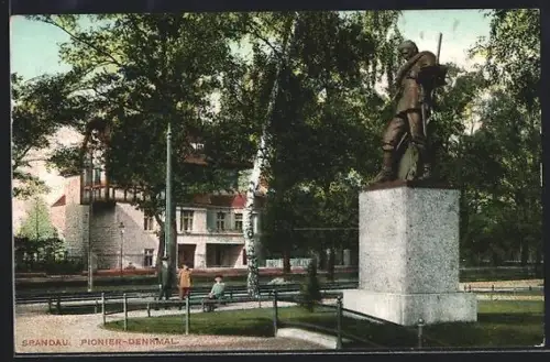 AK Berlin-Spandau, Pionier-Denkmal