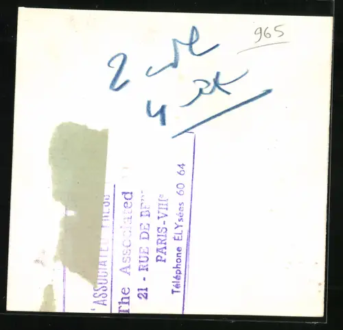 Fotografie amerikanische G.I. Soldaten geben ihre Wäsche in einer Vietnamesische Wäscherei ab