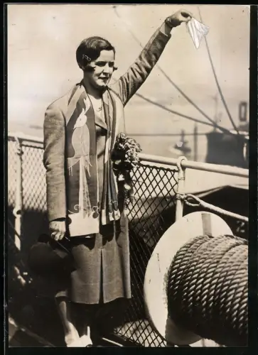 Fotografie PPN, Berlin, Schwimmerin Gertrude Ederle, durchschwam als erste Frau den Ärmelkanal