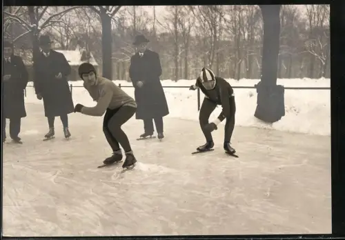 Fotografie Eis Schnelllauf Meisterschaft des Norddeutschen Eissportverbandes, Läufer Mayke und Grund am Start