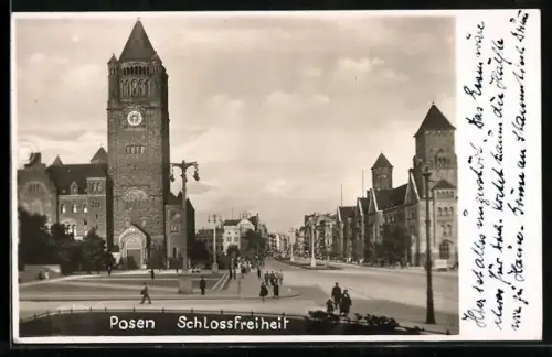AK Posen / Poznan, Kirche mit Passanten, Strassenpartie