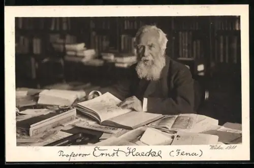 AK Jena, Professor Ernst Haeckel in der Bibliothek