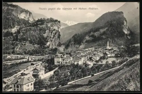 AK Thusis, Ortsansicht gegen die Viamala mit Hohen-Rhätien