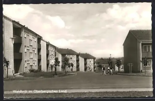AK Waldbröl /Oberbergisches Land, Wohnsiedlung und Fahrstrasse