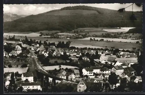 AK Höchst Odenwald, Ortsansicht mit umliegenden Hügeln