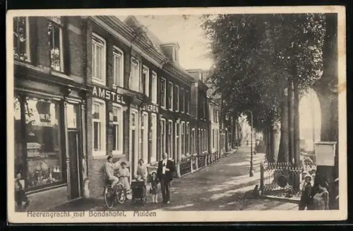 AK Muiden, Heerengracht met Bondshotel