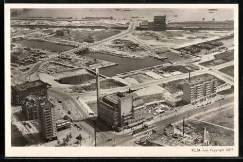 AK Rotterdam, Bijenkort met omgeving 1946, Fliegeraufnahme