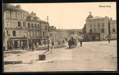 AK Montmédy, Stadtplatz mit Epicerie Centrale
