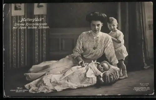 AK Kronprinzessin Cecilie von Preussen mit ihren beiden Söhnen
