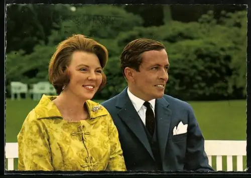 AK Verloving H. K. H. Prinses Beatrix von den Niederlanden met de Heer Claus von Amsberg