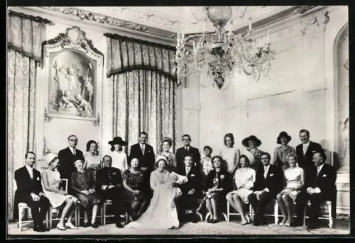 AK Den Haag, Dooplechtigheid van Z. K. H. Prins Willem-Alexander von den Niederlanden in de Grote of St. Jacobskerk 1967