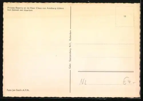 AK Haarlem, Prises Beatrix von den Niederlanden en de Heer Claus von Amsberg tijdens hun bezoek