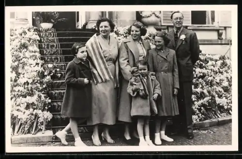 AK Soestdijk, Koninklijke familie von den Niederlanden 1953