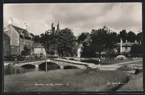 AK Bourton-on-the-Water, Scenic View with bridges
