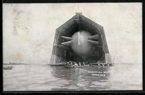 AK Zeppelin'sches Luftschiff Modell 1908 in der Halle