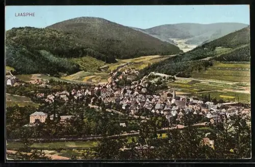 AK Laasphe, Ortsansicht im Tal mit umliegenden Bergen