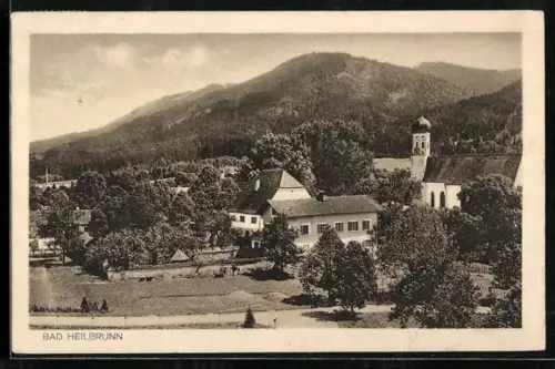 AK Bad Heilbrunn, Ortsansicht mit Kirche und Bergen