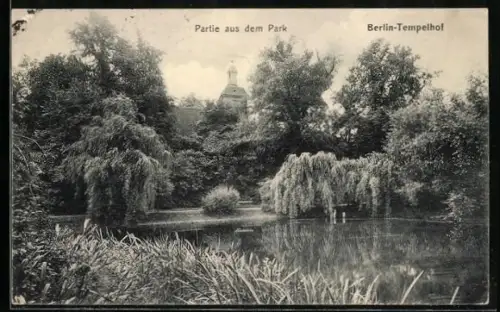 AK Berlin-Tempelhof, Partie aus dem Park