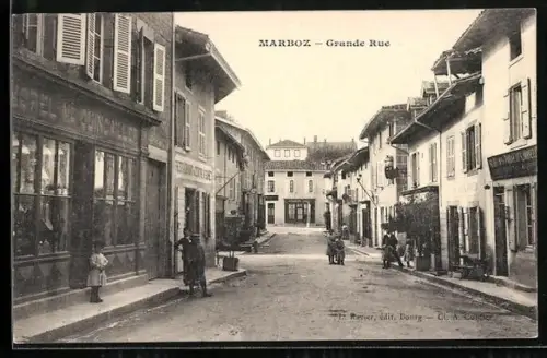 AK Marboz, Grande Rue animée avec commerces et passants