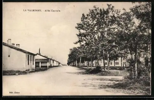 AK La Valbonne, Allée Centrale