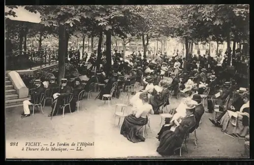 AK Vichy, Le Jardin de l`Hôpital à l`heure de la Musique