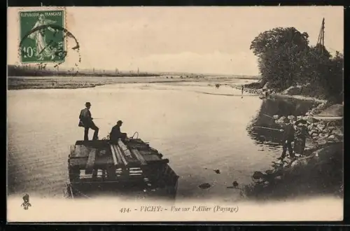 AK Vichy, Vue sur l`Allier Paysage