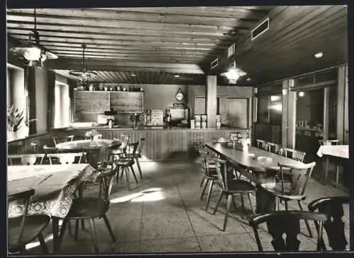 AK Neuhausen / Königsfeld, Gasthaus Kreuz, grosser Saal, Inh. Hubert Schlenker