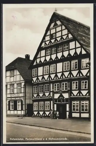 AK Holzminden, Fachwerkhaus an der Halbmondstrasse