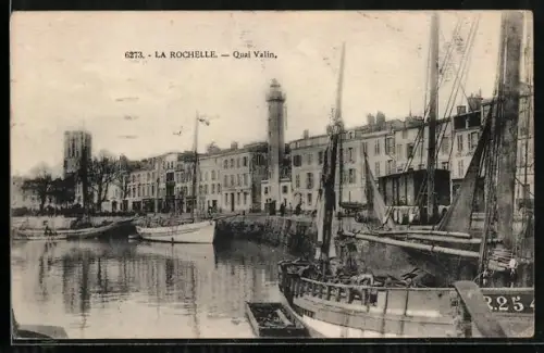 AK La Rochelle, Quai Valin et voiliers amarrés