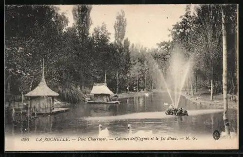 AK La Rochelle, Parc Charruyer, Cabanes des Cygnes et le Jet d`eau