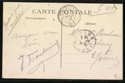 AK Gaillon, Vue Generale, l`Eglise, la Poste et une Maison Normande