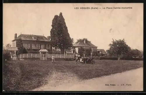 AK Les Hogues /Eure, La Place Saint-Honorine