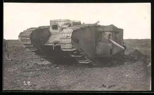 AK Ansicht eines Panzers des 1. Weltkrieges