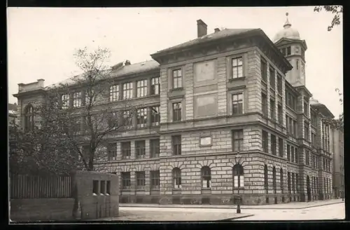 Foto-AK München, Volksschule am Marsplatz / am Einserplatz