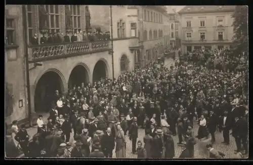 Foto-AK Sigmaringen, Ortspartie mit Anwohnerversammlung