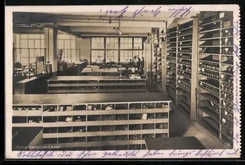 AK Berlin-Halensee, Innenansicht vom Rohmaterialien-Lager im Werk Zenit-Vergaser