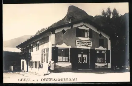 Foto-AK Oberammergau, Geldwechselstube Bankhaus Eugen Bab