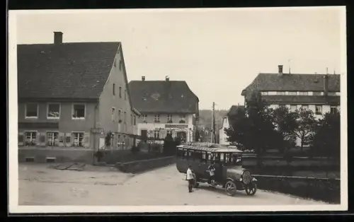 Foto-AK Görwihl, Gasthaus Badischer Hof mit Bus der Albbruck-Bus-Linie