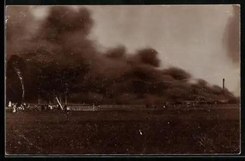 Foto-AK Storkow /Mark, Momentaufnahme vom Brand der Schneidemühle am 1. 5. 1913