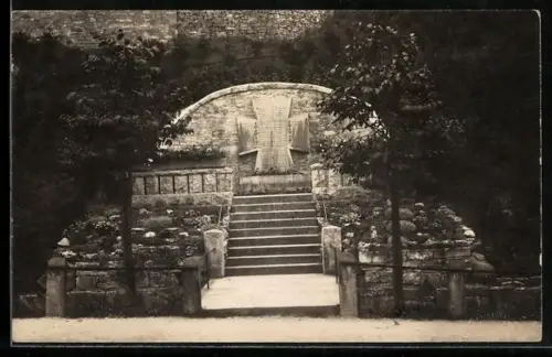 Foto-AK Almrich, Blick zum Kriegerdenkmal
