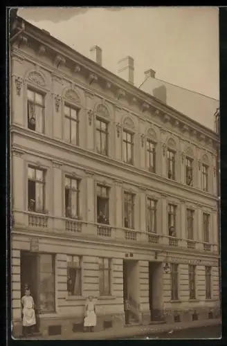 Foto-AK Fürth / Bayern, Restaurant Cafe Häberlein von der Strasse aus gesehen
