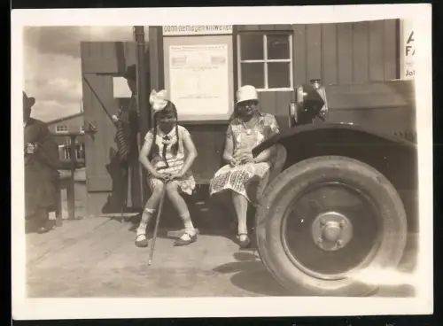 Fotografie junges Mädchen mit geflochtenen Zöpfen