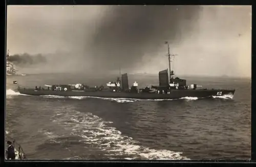 Foto-AK Torpedoboot Kondor bei Durchbruchsmanöver durch die Linie der Schlachtschiffe