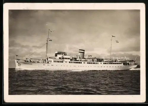 AK Helgoland, Passagierschiff M. S. Königin Luise in voller Fahrt