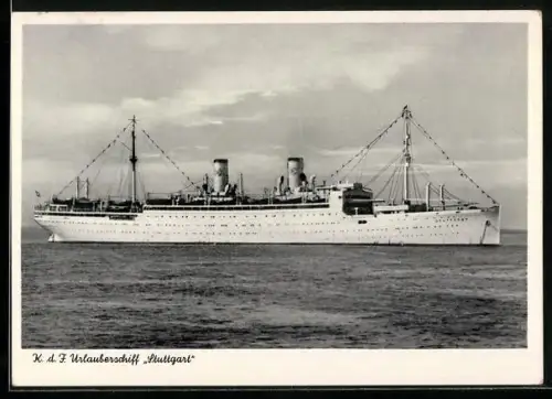 AK KDF-Urlauberschiff Stuttgart vor Anker liegend, Passagierschiff