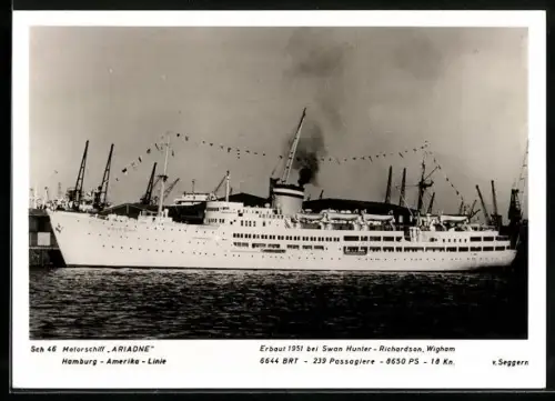 AK Motorschiff Ariadne der Hamburg-Amerika-Linie, erbaut 1951, 6644 BRT, Passagierschiff